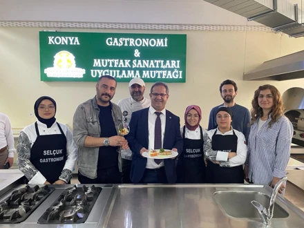 Rektör Yardımcımız Prof. Dr. Ahmet Tuğrul Polat'ın Uygulama Mutfağı Ziyareti